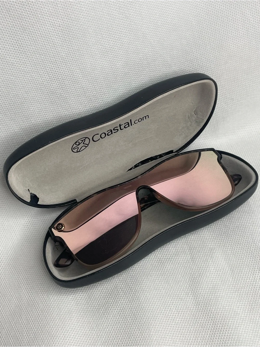 BLENDERS Millenia X2 Sunglasses Lion Heart Clear Champagne Power Button Edition